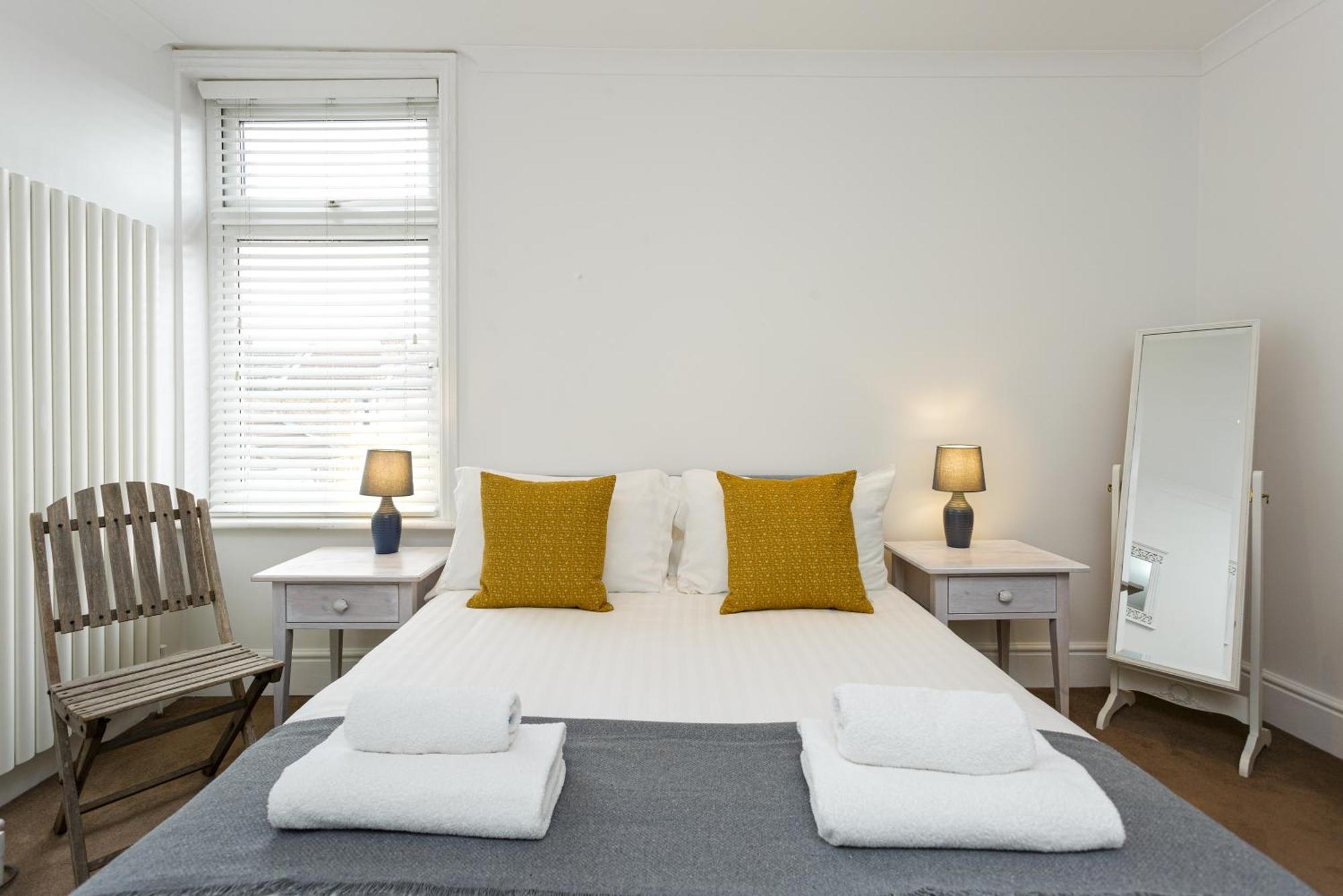 Percy Terrace - Charming 2 Bedroom Town House Портсмът Екстериор снимка