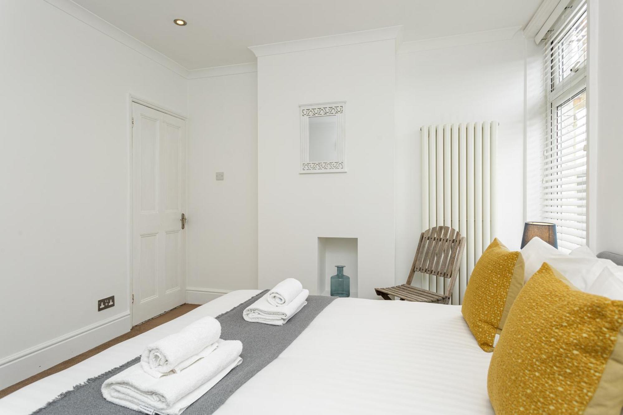Percy Terrace - Charming 2 Bedroom Town House Портсмът Екстериор снимка